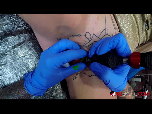 ❤️ Nagpa-tattoo sa kanyang klitoris ang sobrang tattoo na hottie na si Sully Savage ☑ Anal porn sa porn tl.nastypornpics-com.ru ❌️❤